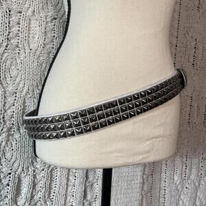 2000s grunge rockstar Studded white leather belt 34 to 37.5W.